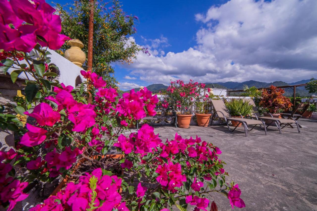 Hotel Gran Plaza Euromaya Antigua Exterior photo