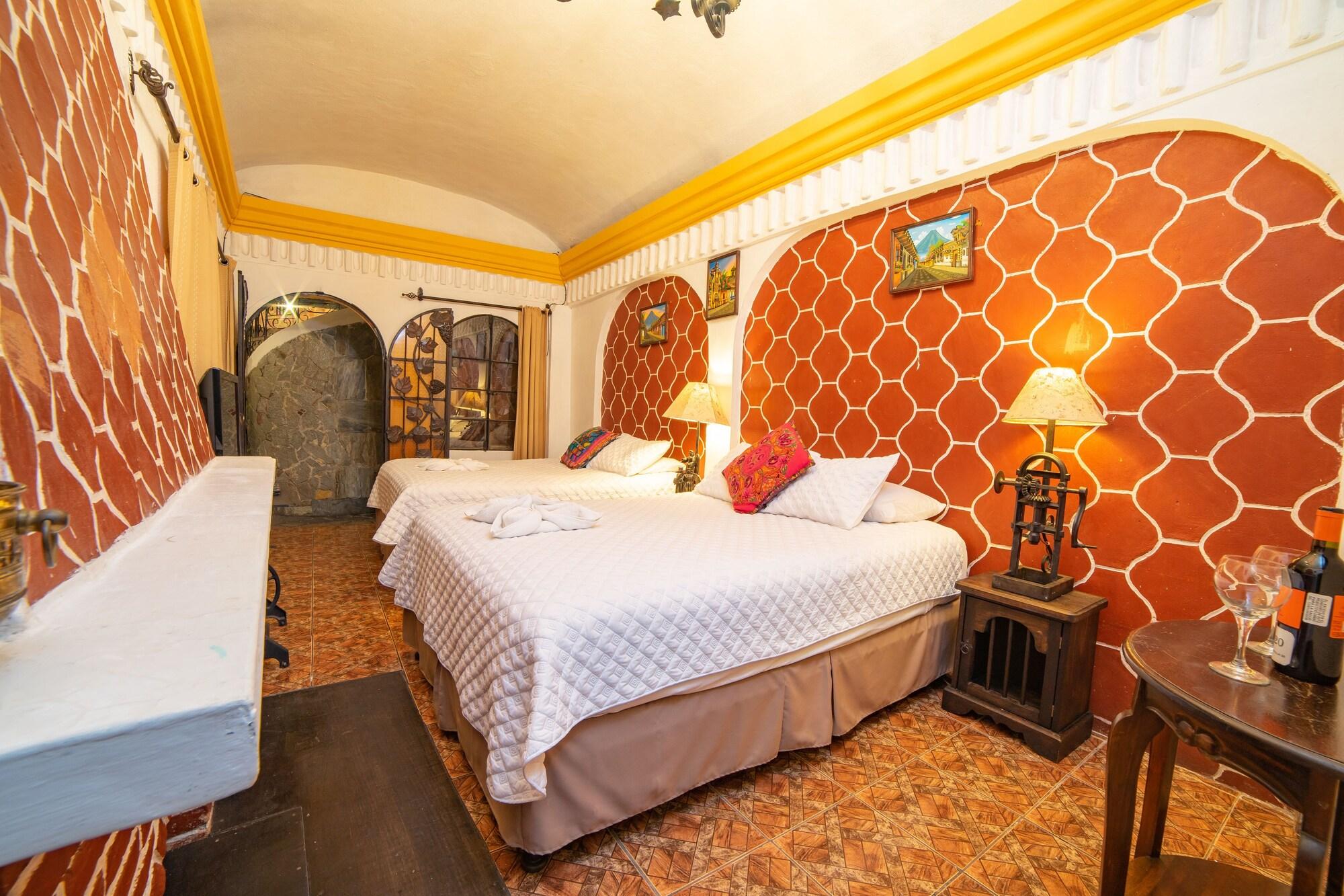 Hotel Gran Plaza Euromaya Antigua Exterior photo