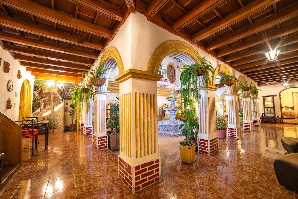 Hotel Gran Plaza Euromaya Antigua Exterior photo