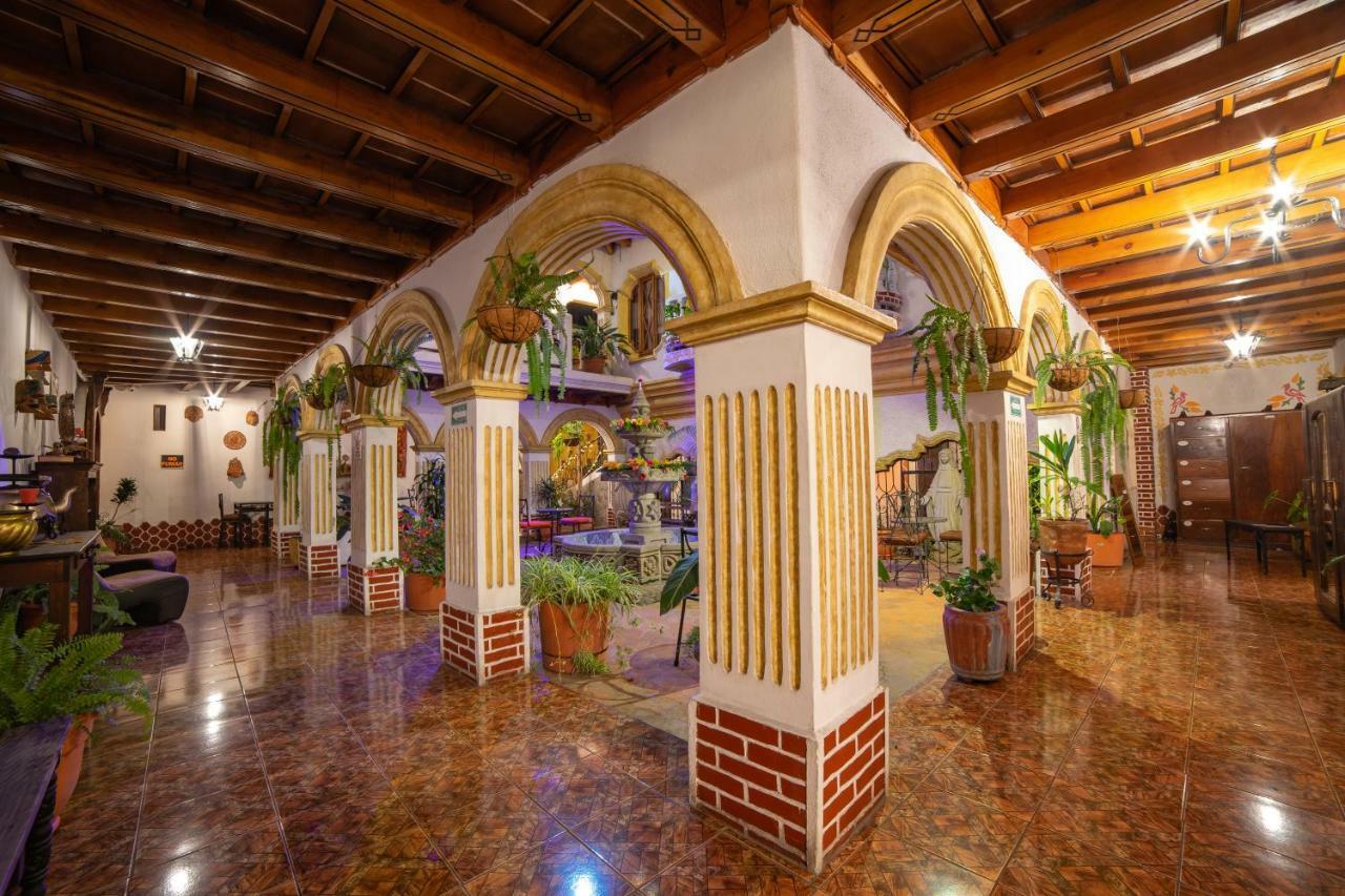 Hotel Gran Plaza Euromaya Antigua Exterior photo